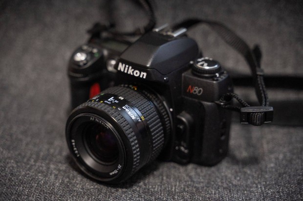 Nikon N-80 szett objetkívvel