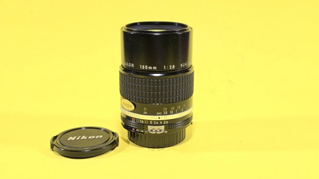 Nikon Nikkor 135mm f2.8 ais objektív