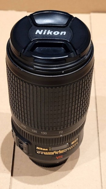 Nikon Nikkor 70-300 mm G ED VR objektv