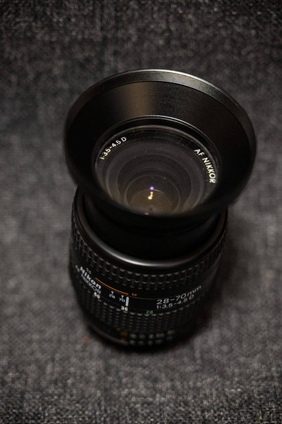 Nikon Nikkor AF-D 28-70 f3.5 - 4.5
