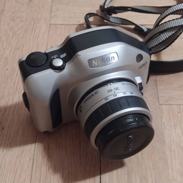 Nikon Pronea S filmes fényképezőgép APS SLR