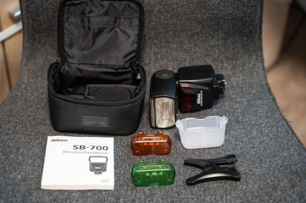 Nikon SB-700 rendszervaku (nem kapcsol be)
