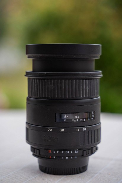 Nikon Sigma 28-70 / 2.8