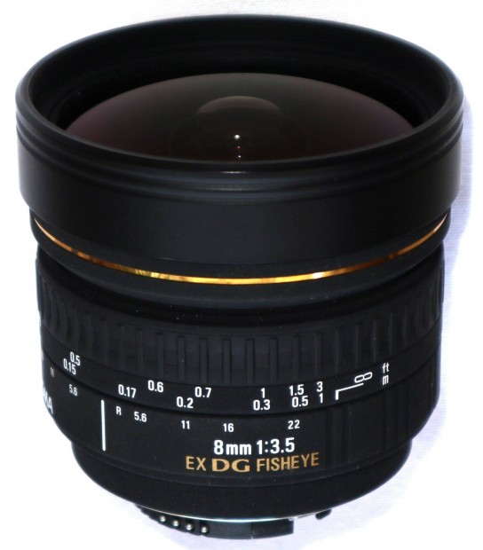 Nikon Sigma 8 mm 3.5 EX DG Fisheye ( 8mm 3.5 )