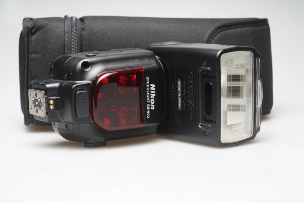 Nikon Speedlight SB-900 vaku.