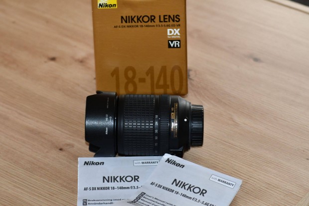 Nikon VR objektv 18-200. Tamron 70-300