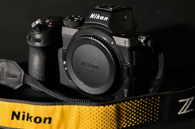 Nikon Z5 milc vz