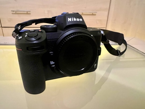 Nikon Z5 vz 1694 expoval