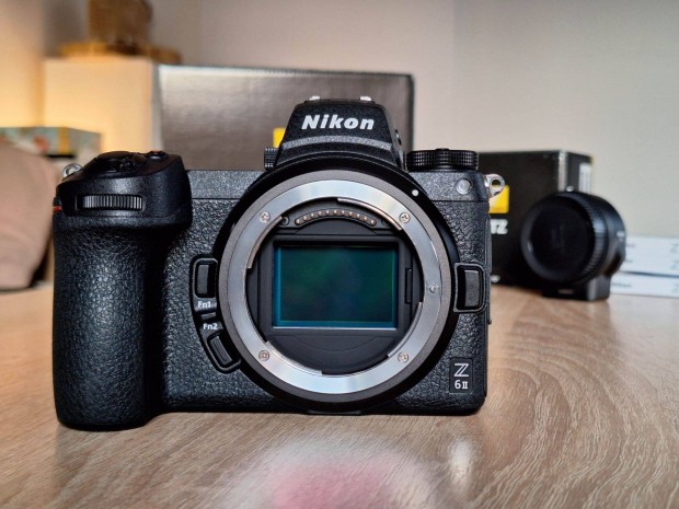 Nikon Z6II - FTZ Kit