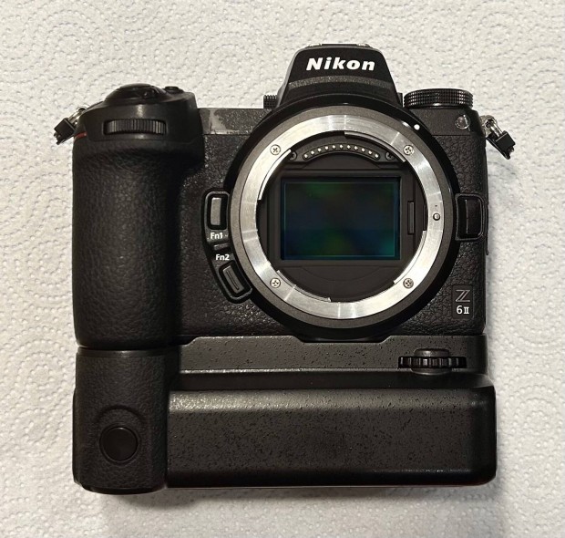 Nikon Z6 II elad FTZ adapterrel