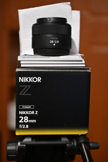 Nikon Z 28mm f2.8 jszer, Dobozos, Paprok, Napellenz 28