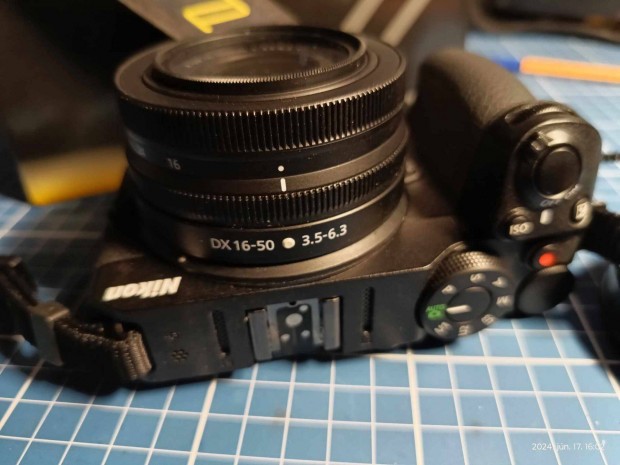 Nikon Z 30+ DX 16-50 mm