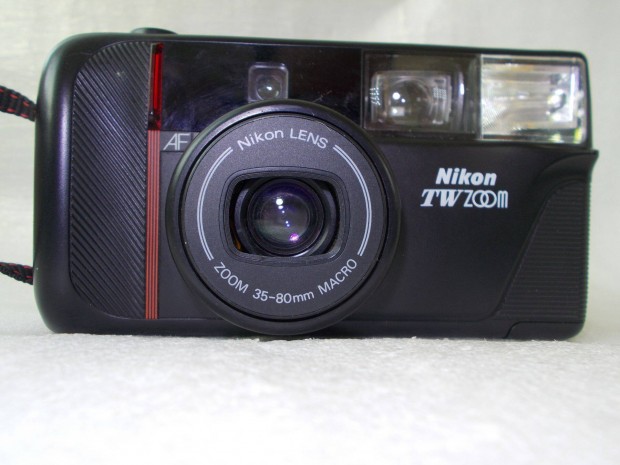 Nikon Zoom fnykpezgp nyakpnttal