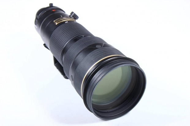 Nikon af-s nikkor 200-400mm VR f4 ED objektív