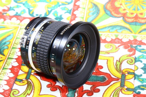 Nikon ais nikkor 3.5 18 mm objektv 