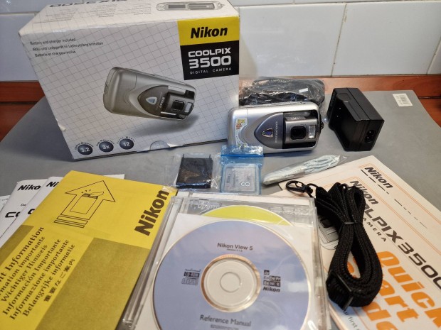 Nikon coolpix E3500