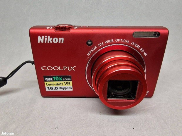 Nikon coolpix S6200