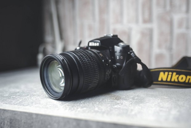Nikon d90 + 18-105mm VR objektv 