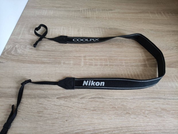 Nikon fényképezőgép szíj