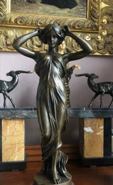 Nimfa - bronz szobor