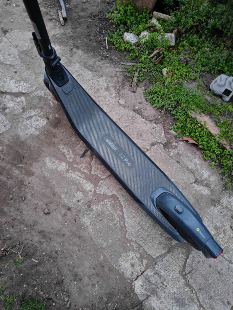 Ninebot E2 Pro-Hib�tlan, alig haszn�lt, er�s e-roller(Alkuk�pes)