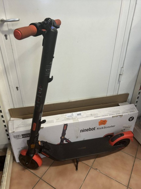 Ninebot Es1LD elektromos roller 20 km/h