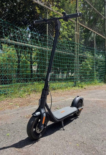 Ninebot F2 Plus elektromos roller