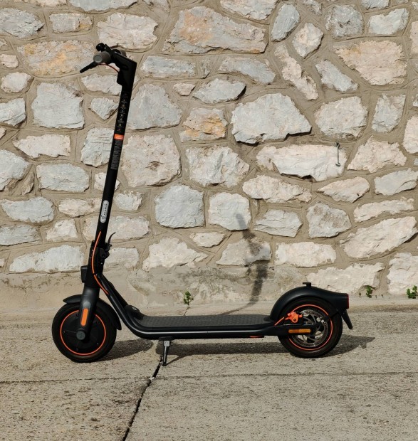 Ninebot F40E elektromos roller Kickscooter Segway