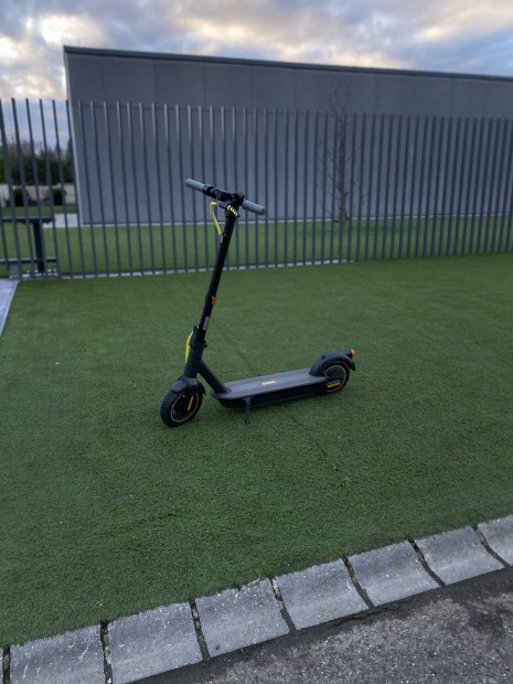 Ninebot G30 Max elektromos roller