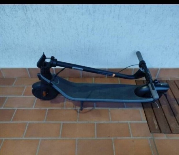 Ninebot Kickscooter E2 elektromos roller