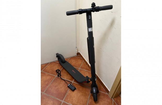 Ninebot Kickscooter E45D elektromos roller