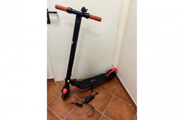 Ninebot Kickscooter Es1LD 2022 elektromos roller