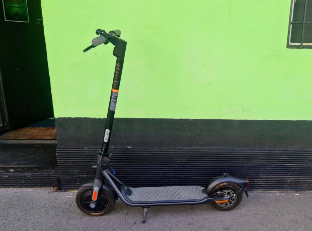Ninebot Kickscooter F25E II Elektromos Roller 1 hónap garancia