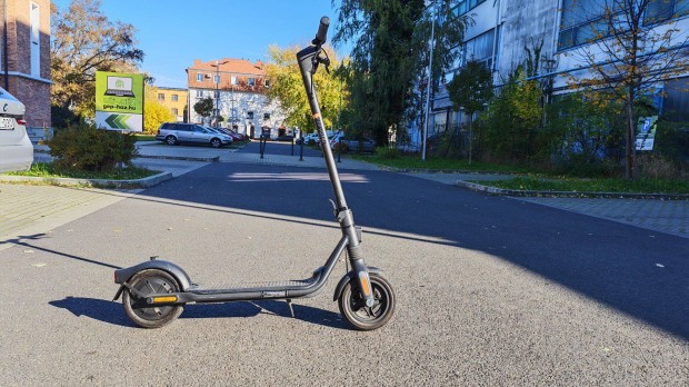 Ninebot Kickscooter F2 Pro elektromos roller j akksi, j fkek