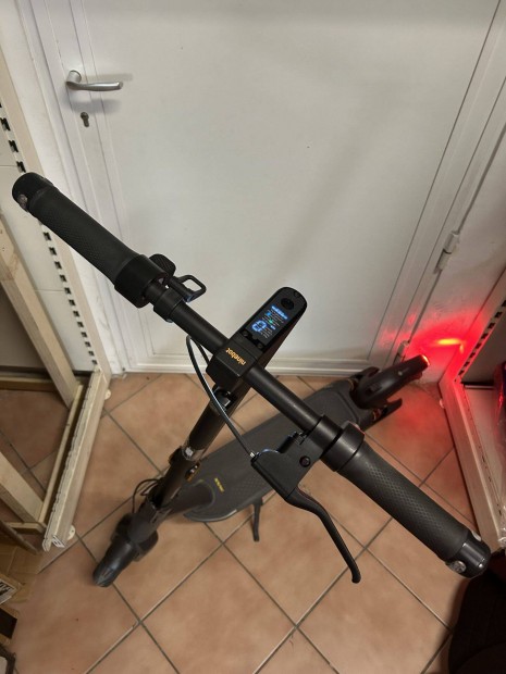 Ninebot Max G2 elektromos roller 32 km/h 1100 km