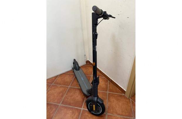 Ninebot Max G30D II elektromos roller