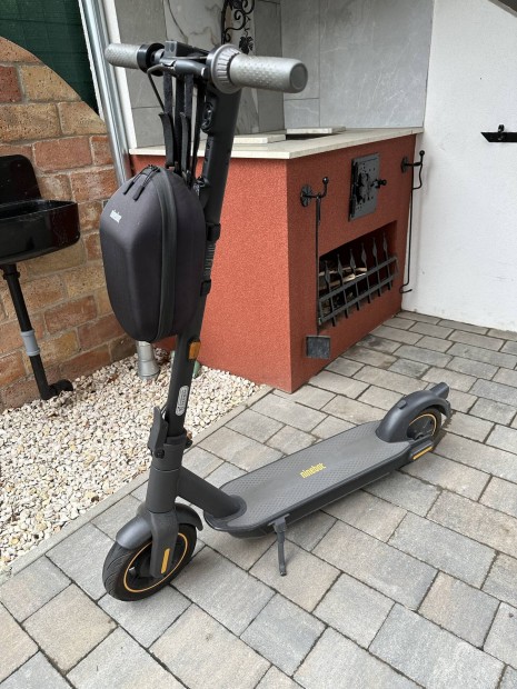 Ninebot roller