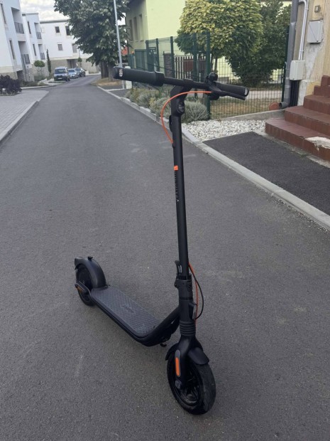 Ninebot segway Kickscooter f2 pro