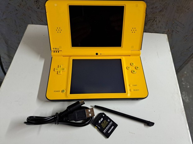 Nintendo DSI XL 4GB Twilight++