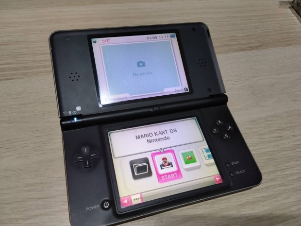 Nintendo DSI XL Cfw 2GB Töltővel