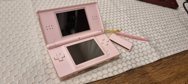 Nintendo DS Lite