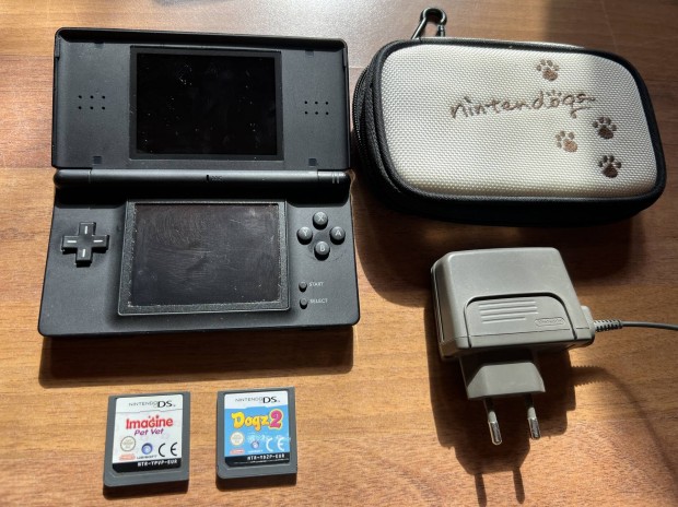 Nintendo DS Lite konzol jtkokkal