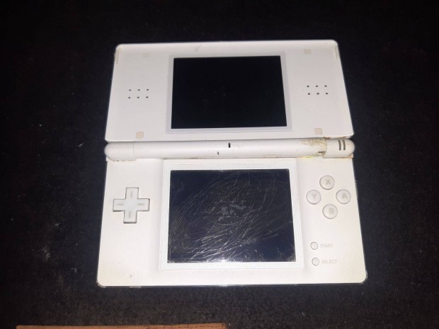 Nintendo DS lite fehr alkatrsznek