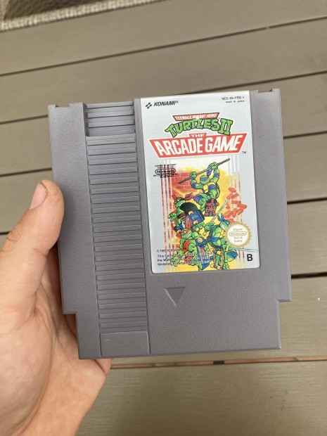 Nintendo NES Turtles 2 jatek kazetta