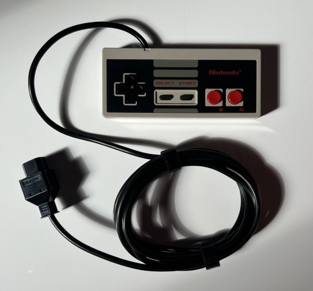 Nintendo NES kontroller jszer llapotban