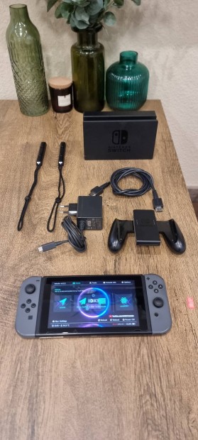 Nintendo Switch 32GB + 64GB Cfw softmod Unpatched RCM Tinfoil Hekate