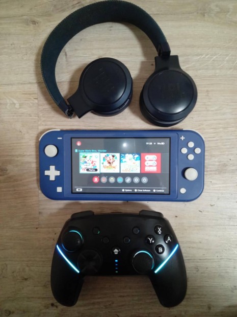 Nintendo Switch Lite + JBL Live 400 + Switch Controller