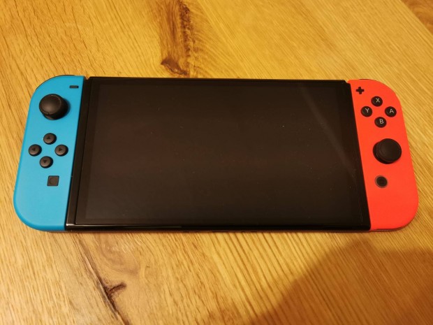 Nintendo Switch OLED Modell Garancival elad