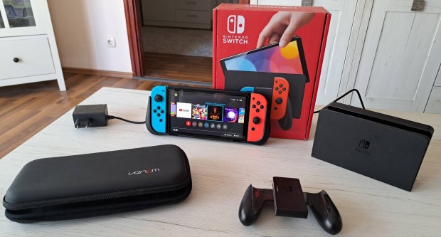 Nintendo Switch Oled garancival, extrkkal.