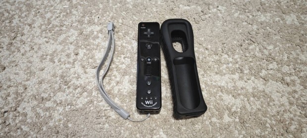 Nintendo Wii Motionplus fekete kontroller